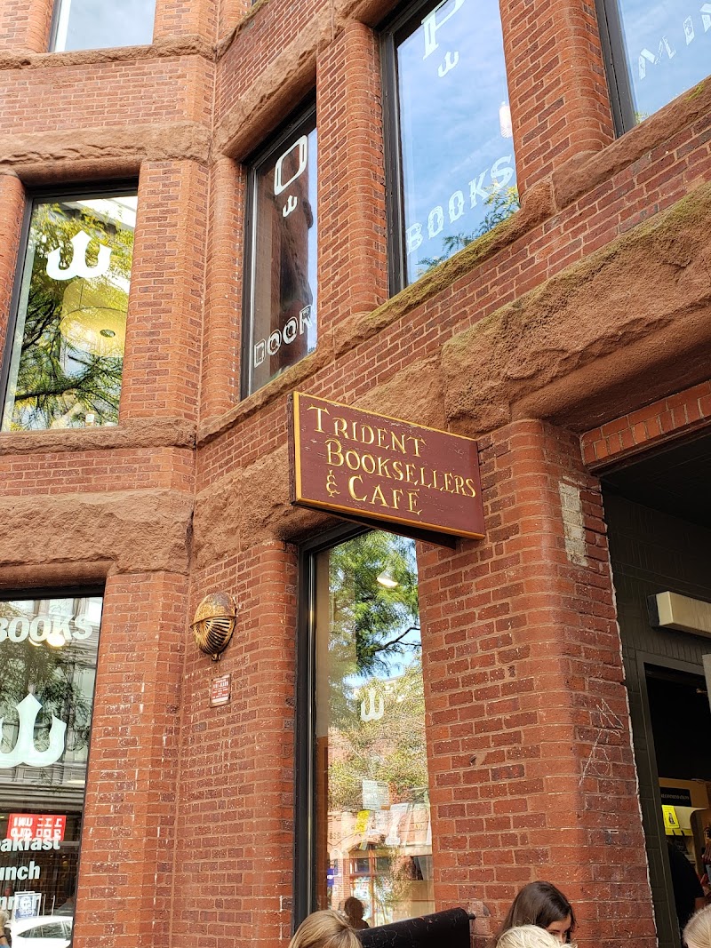 Trident Booksellers, Boston