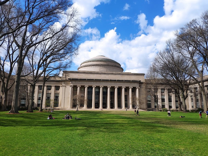 Killian Court, Boston