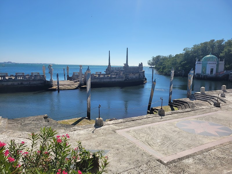 Vizcaya Village, Miami