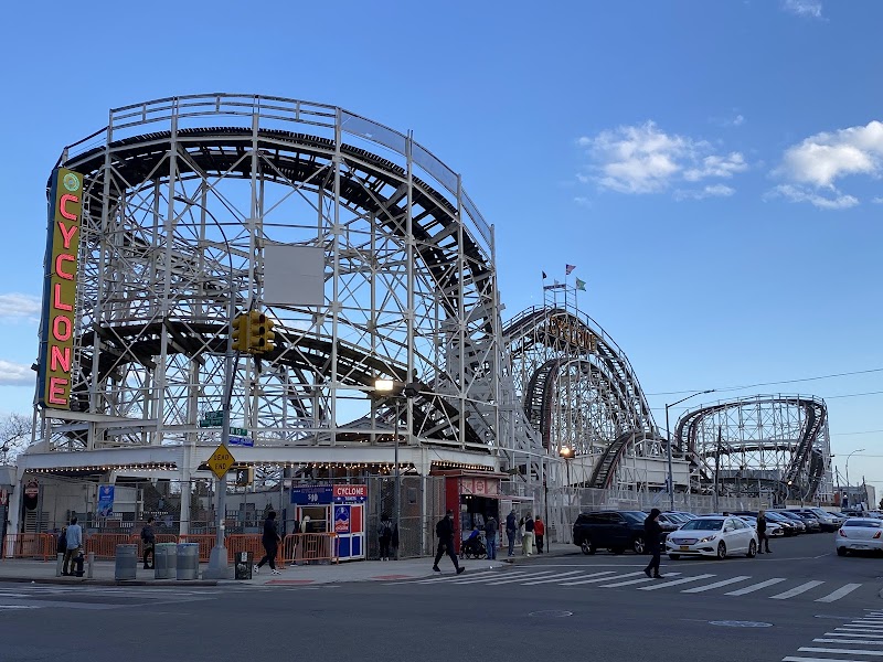 Cyclone Roller Coaster, New York