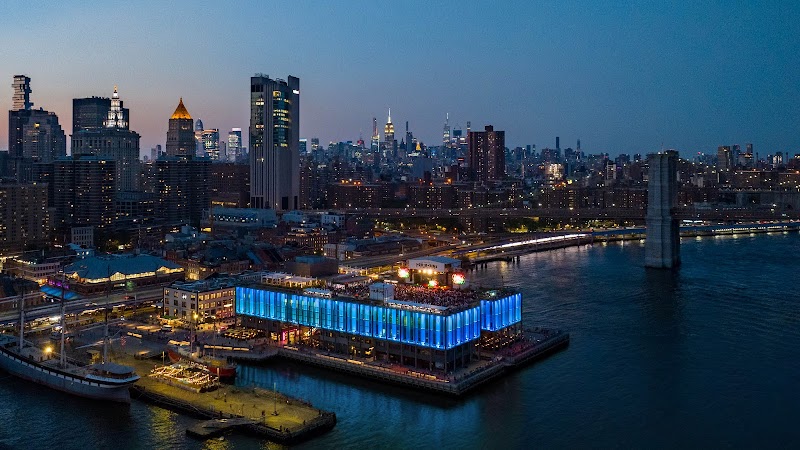 Pier 17, New York